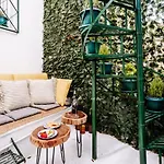 Deviazi 4 - Charming For 2 In The Heart Of The City-5 Minutes From The *