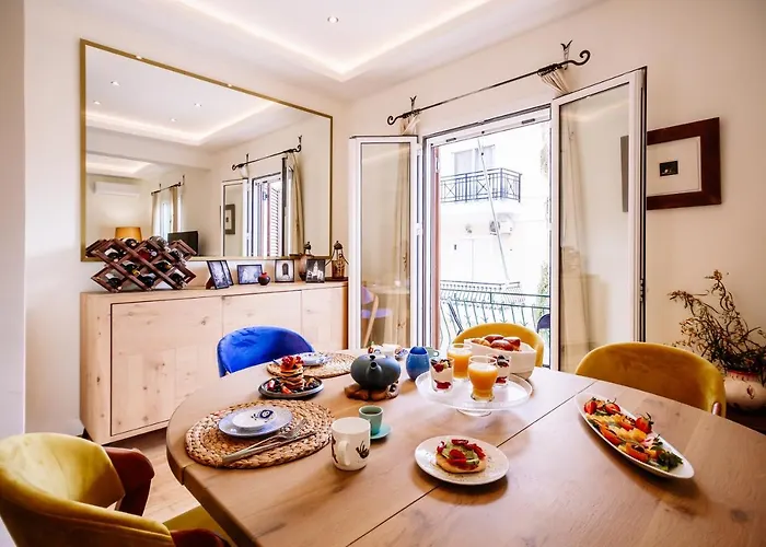 Deviazi 4 - Charming For 2 In The Heart Of The City-5 Minutes From The