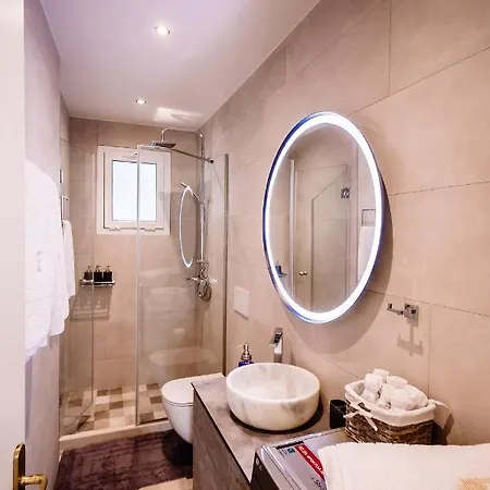 Апартаменты Deviazi 4 - Charming For 2 In The Heart Of The City-5 Minutes From The