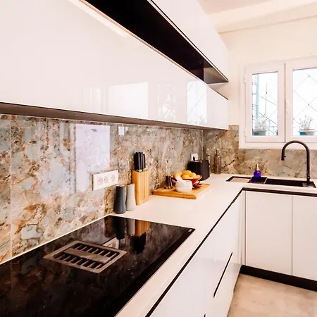 Apartment Deviazi 4 *