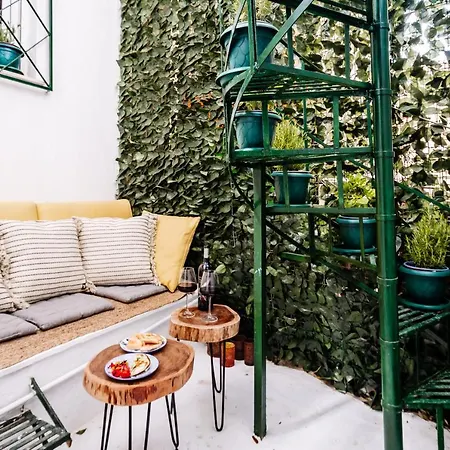 Deviazi 4 - Charming For 2 In The Heart Of The City-5 Minutes From The *