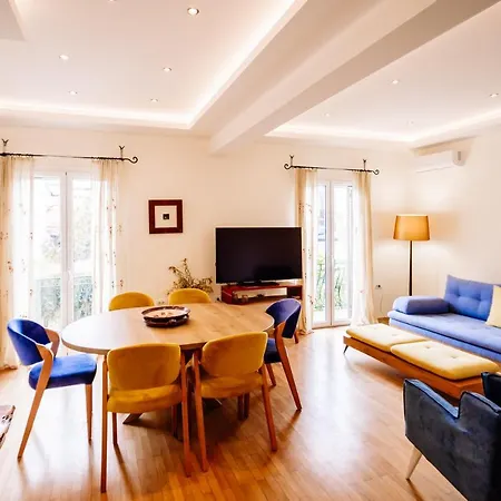Deviazi 4 Apartment