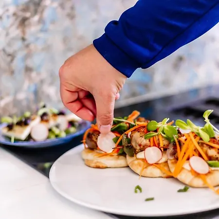 Deviazi 4 - Charming For 2 In The Heart Of The City-5 Minutes From The *