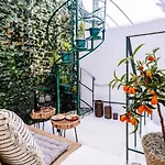 Lägenhet Deviazi 4 - Charming For 2 In The Heart Of The City-5 Minutes From The *